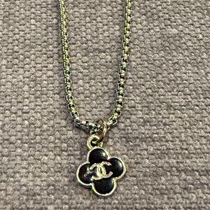 Clover Silver and Black Pendant Necklace